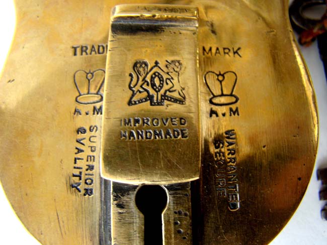 A large brass Victorian Padlock circa 1875 — image 2